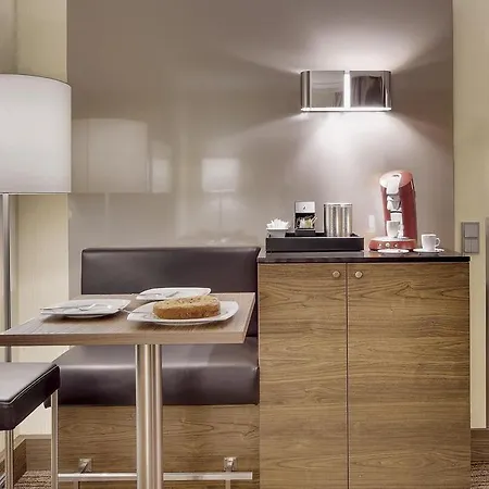 Courtyard By Marriott Отель