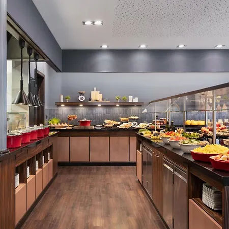 Courtyard By Marriott