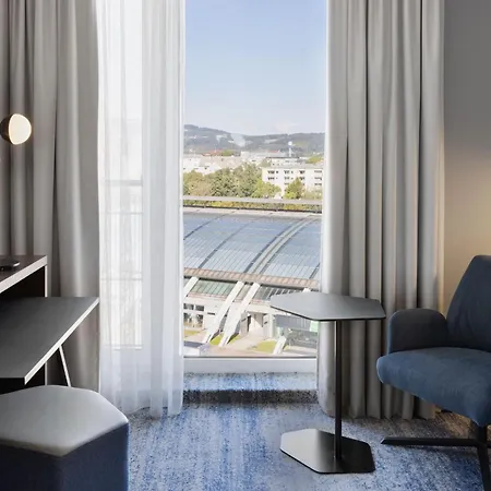 Courtyard By Marriott Hotel 4*