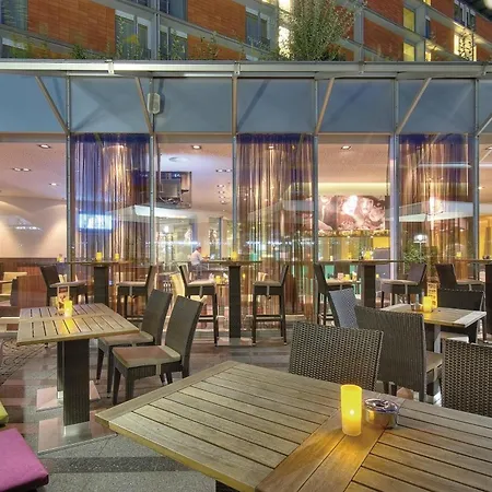 Courtyard By Marriott Linec