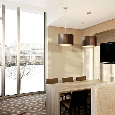 Hotell Courtyard By Marriott