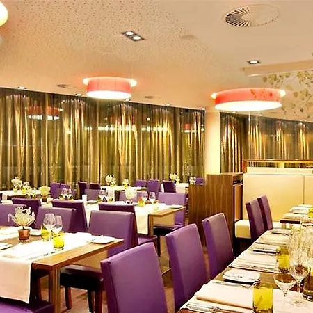 Courtyard By Marriott Hotel 4*
