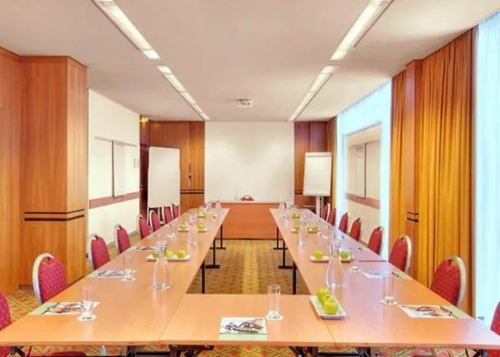 Courtyard By Marriott