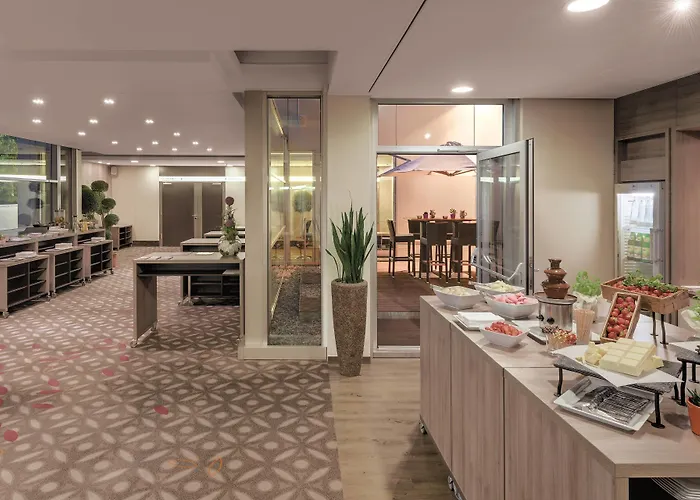 Courtyard By Marriott