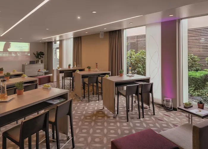 Courtyard By Marriott Hotell