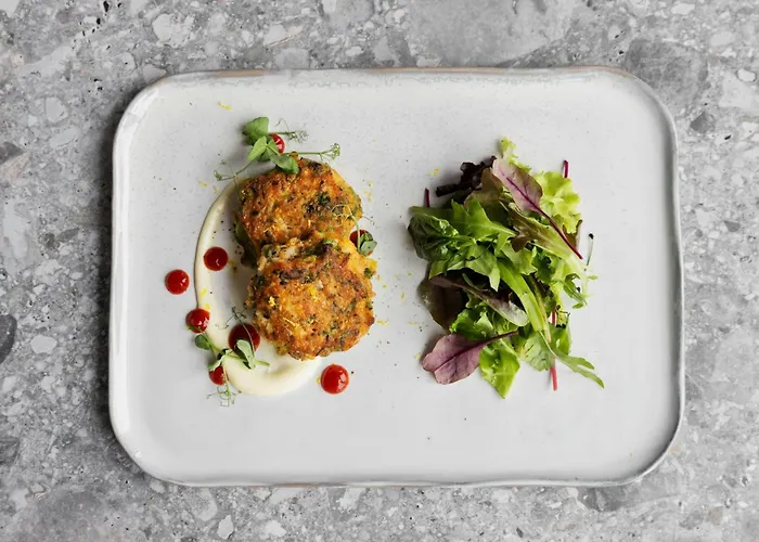 Courtyard By Marriott Hotell 4*