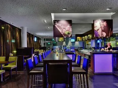 Hotell Courtyard By Marriott