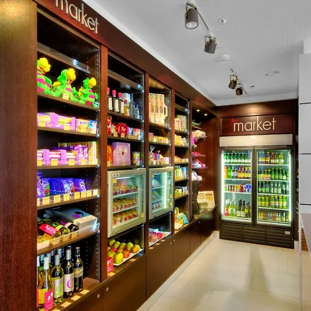 Courtyard By Marriott Hotel Linec