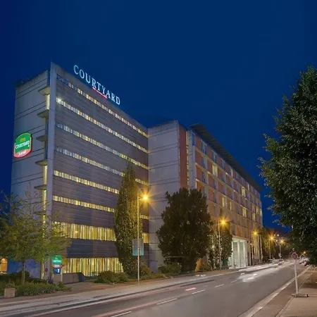 Hotel Courtyard By Marriott Linec