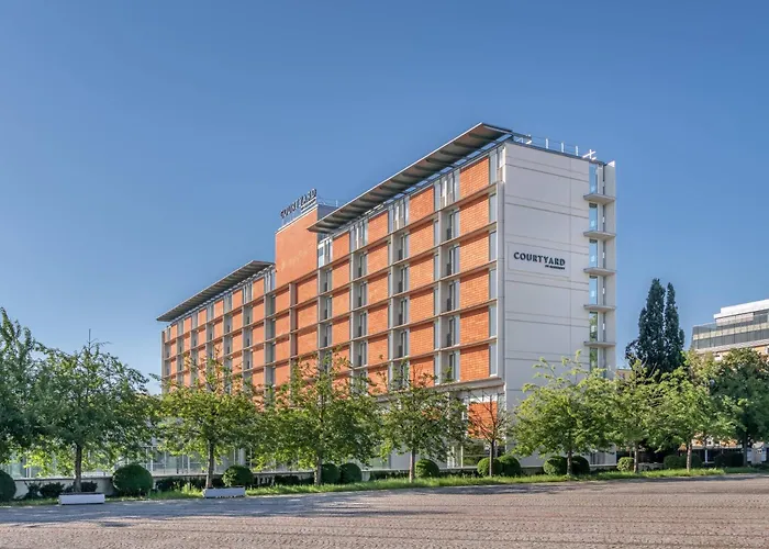 코트야드 바이 메리어트 4* 린츠